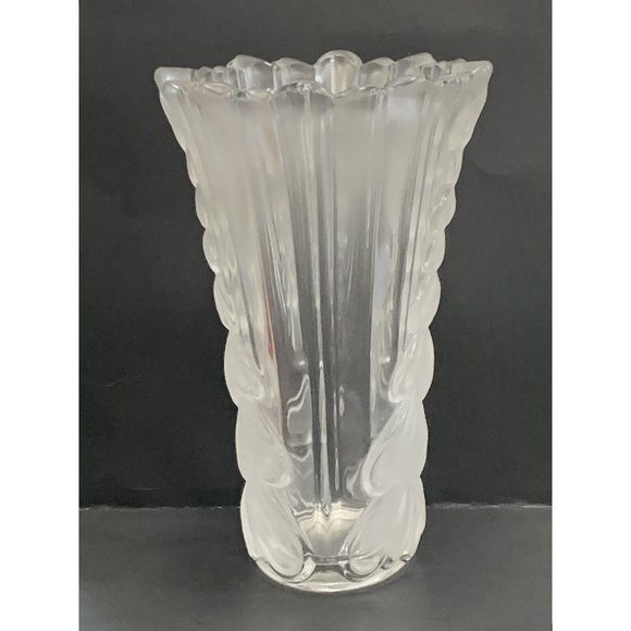 Mikasa Glass Holiday Vase Christmas Tree Winter Dreams Frosted 8 Inch Gift - Picture 5 of 9